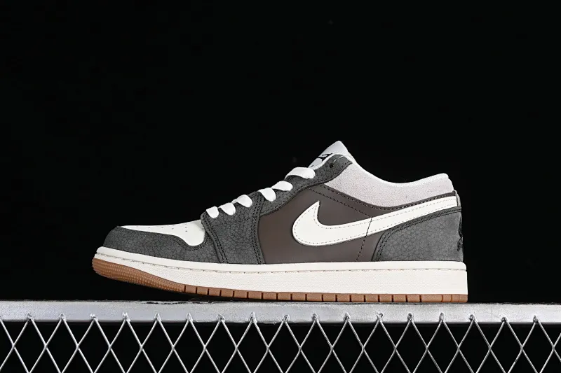 All categories Air Jordan Jordan series basketball shoes Air Jordan 1 Low G version pure original Air Jordan 1 Low "Snkrs Day" AJ1 Joe 1 Magpie gray toe low-top cultural casual sneakers FD0399-004